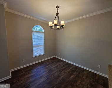 602 N Fairfield Drive - Photo Thumbnail 2