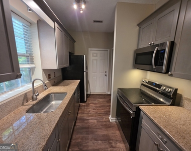 602 N Fairfield Drive - Photo Thumbnail 9
