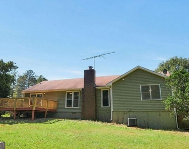 35 Helen Lane - Photo Thumbnail 14