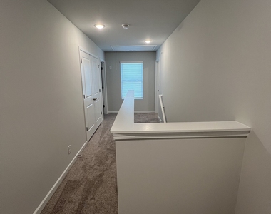 11651 Chatham Drive - Photo Thumbnail 5
