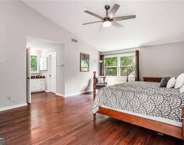 2720 Margaret Mitche Drive Nw - Photo Thumbnail 15