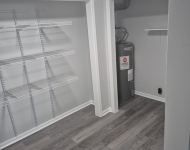 190 Springdale Court - Photo Thumbnail 2