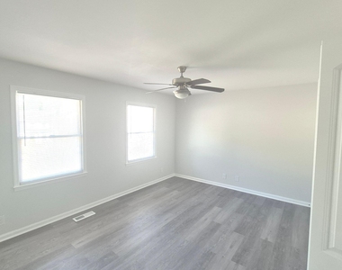 190 Springdale Court - Photo Thumbnail 14