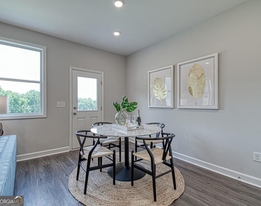 3594 Silvery Way - Photo Thumbnail 11