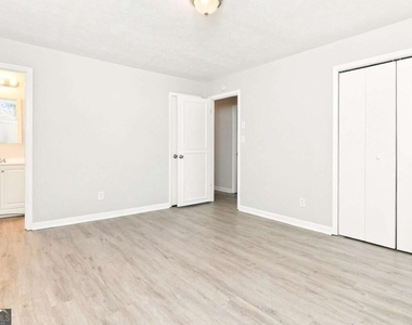 5639 Stewart Mill Road - Photo Thumbnail 11