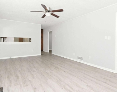 5639 Stewart Mill Road - Photo Thumbnail 9