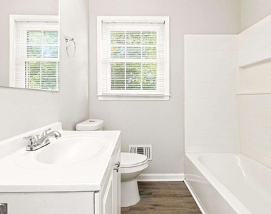 5639 Stewart Mill Road - Photo Thumbnail 12