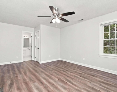 160 Thomas Crossing Drive - Photo Thumbnail 7