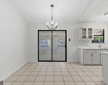 404 Westgate Circle - Photo Thumbnail 11