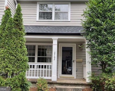 2762 Farmstead Road Se - Photo Thumbnail 1