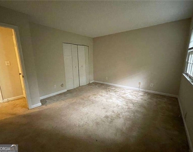 2762 Farmstead Road Se - Photo Thumbnail 15