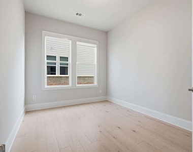 239 Mooney Road - Photo Thumbnail 22