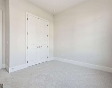 239 Mooney Road - Photo Thumbnail 17