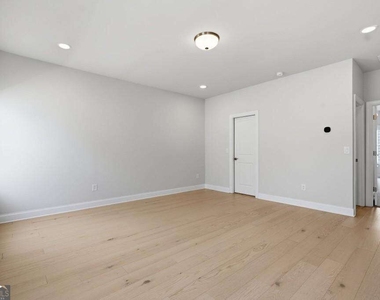 239 Mooney Road - Photo Thumbnail 28