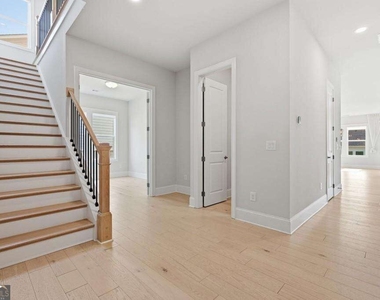 239 Mooney Road - Photo Thumbnail 2