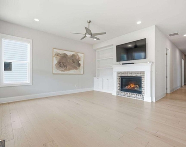 239 Mooney Road - Photo Thumbnail 3