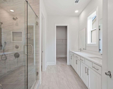 239 Mooney Road - Photo Thumbnail 12