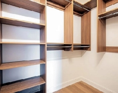 East 53rd Street - Photo Thumbnail 7