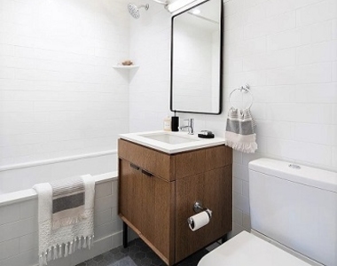 East 53rd Street - Photo Thumbnail 6