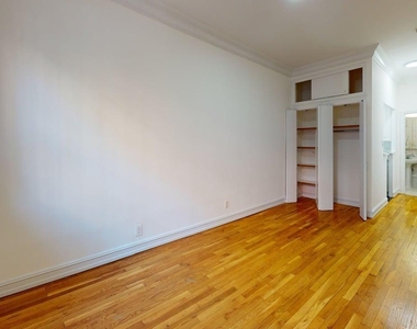 428 East 81st Street - Photo Thumbnail 6