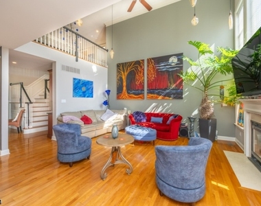 225 Holcombe Way - Photo Thumbnail 24