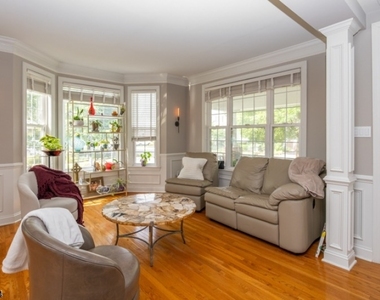 225 Holcombe Way - Photo Thumbnail 27