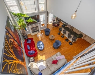 225 Holcombe Way - Photo Thumbnail 13