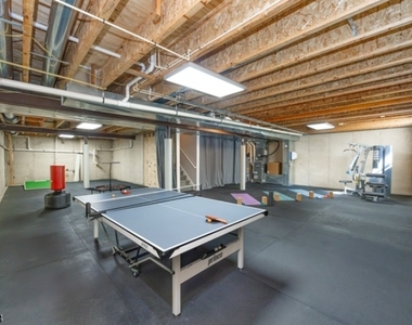 225 Holcombe Way - Photo Thumbnail 8