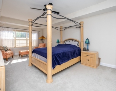 225 Holcombe Way - Photo Thumbnail 14