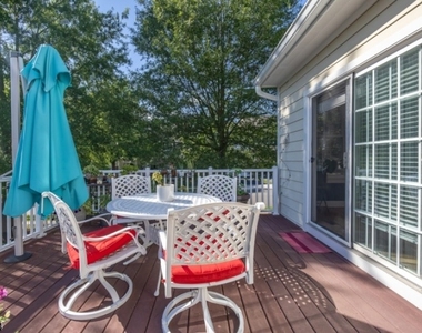 225 Holcombe Way - Photo Thumbnail 18