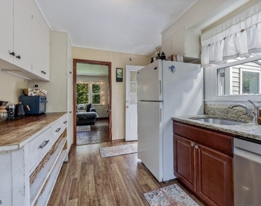 33 Abbott Rd - Photo Thumbnail 6