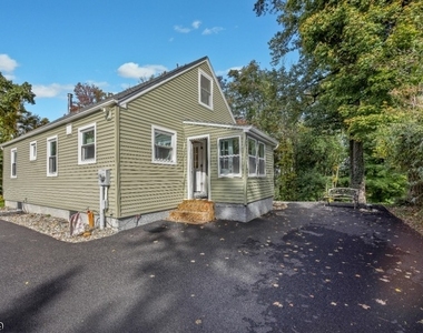 33 Abbott Rd - Photo Thumbnail 3