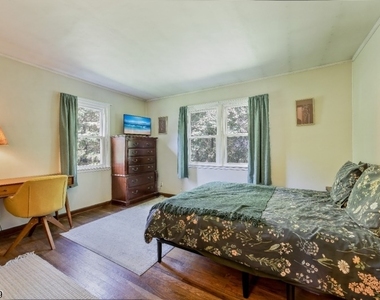 33 Abbott Rd - Photo Thumbnail 12