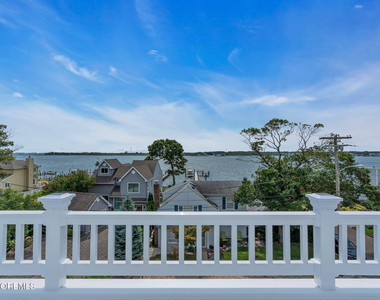 724 Bay Avenue - Photo Thumbnail 1