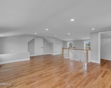 724 Bay Avenue - Photo Thumbnail 16