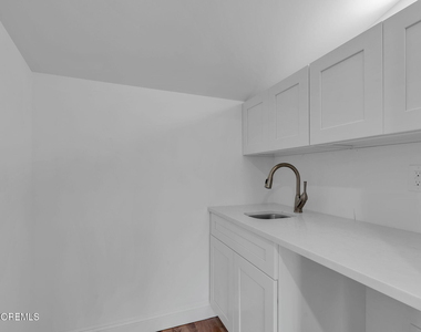724 Bay Avenue - Photo Thumbnail 17