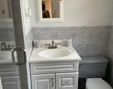 241 Cliftwood Road - Photo Thumbnail 10