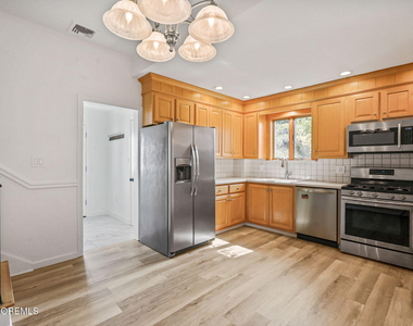 165 Prospect Street - Photo Thumbnail 13