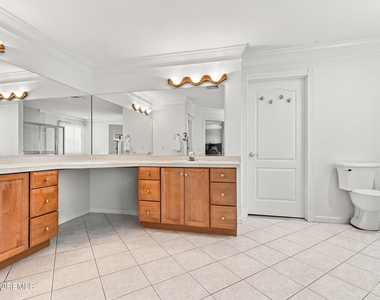 1410 Vincenzo Drive - Photo Thumbnail 33