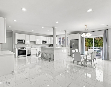 1410 Vincenzo Drive - Photo Thumbnail 18