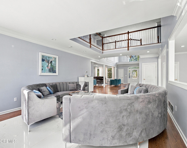 1410 Vincenzo Drive - Photo Thumbnail 17
