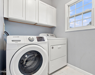 1410 Vincenzo Drive - Photo Thumbnail 29