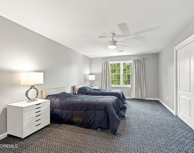 1410 Vincenzo Drive - Photo Thumbnail 36
