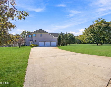 1410 Vincenzo Drive - Photo Thumbnail 2