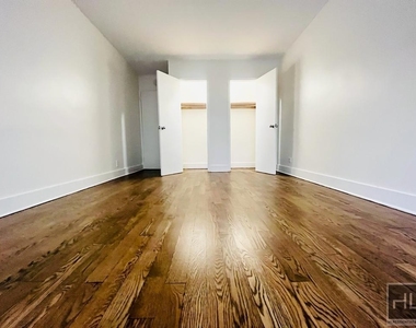 East 63 Street - Photo Thumbnail 9