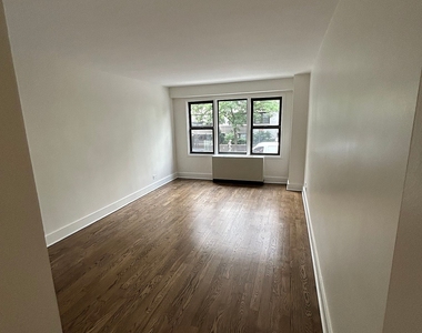 East 63 Street - Photo Thumbnail 15