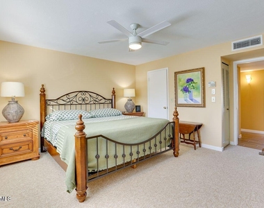 4933 W Larkspur Drive - Photo Thumbnail 10
