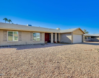 4933 W Larkspur Drive - Photo Thumbnail 1