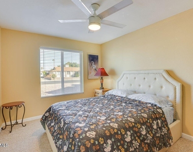 4933 W Larkspur Drive - Photo Thumbnail 13