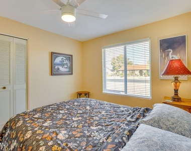 4933 W Larkspur Drive - Photo Thumbnail 14
